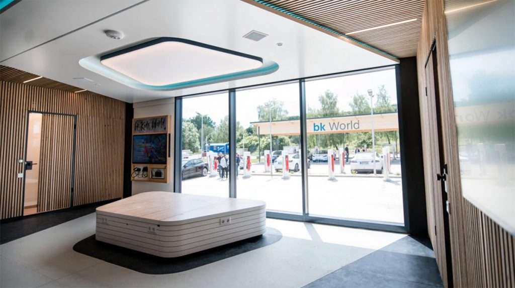 Qube tesla
