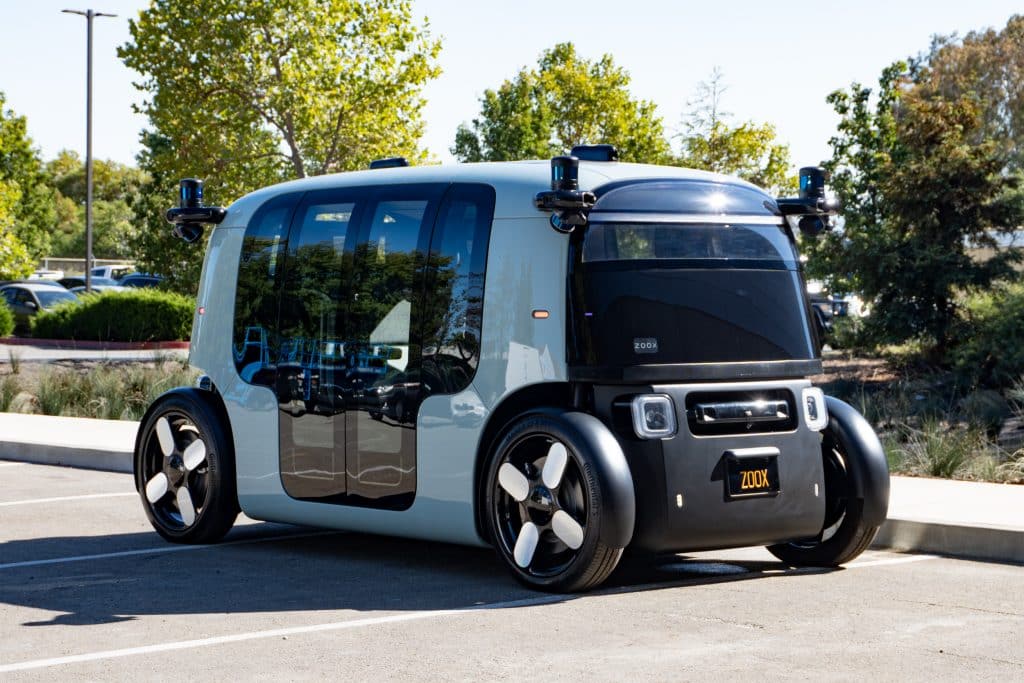 Amazon Zoox robotaxi - guida su strade pubbliche in California. | Elettronauti.it