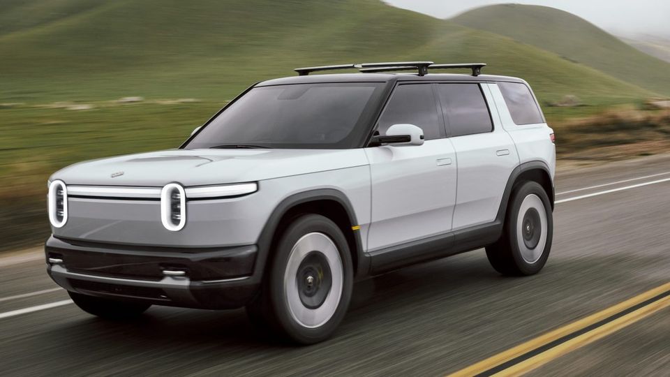 Rivian presenta il SUV elettrico R2: sorprende con un prezzo più basso