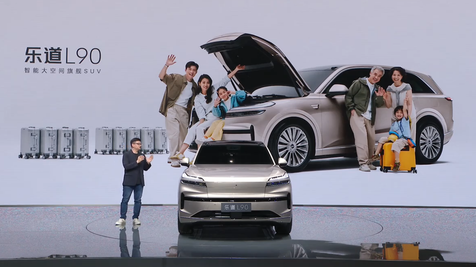 Shanghai Auto Show - Onvo L90 con un bagagliaio super capiente