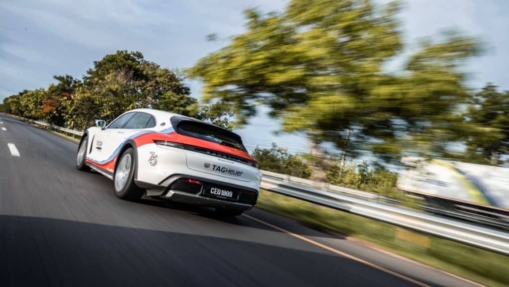 La Porsche Taycan stabilisce un nuovo record EV dopo aver percorso oltre 1.000 miglia in meno di 30 ore | Elettronauti.it