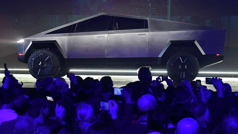 Giovedì cibernetico: Tesla rilascia i dettagli della rivelazione finale del Cybertruck e dei prezzi
