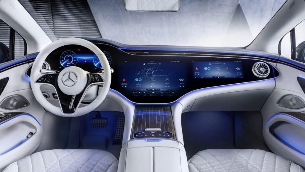 Mercedes-Benz vuole eliminare tutti i pulsanti fisici dalle auto.  | Elettronauti.it