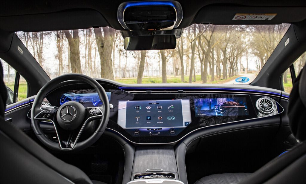 Mercedes-Benz vuole eliminare tutti i pulsanti fisici dalle auto.  | Elettronauti.it