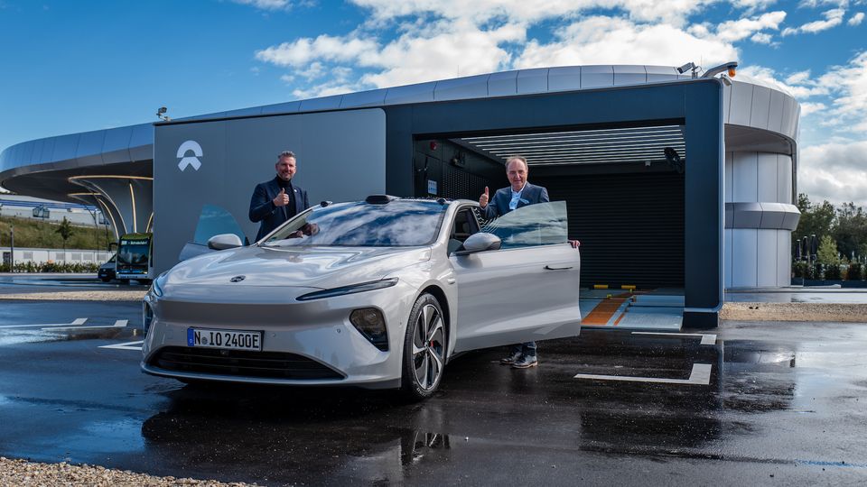 NIO accelera sulla rete energetica e punta a 800 nuove stazioni battery swap