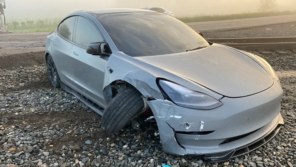 Tesla FSD treno