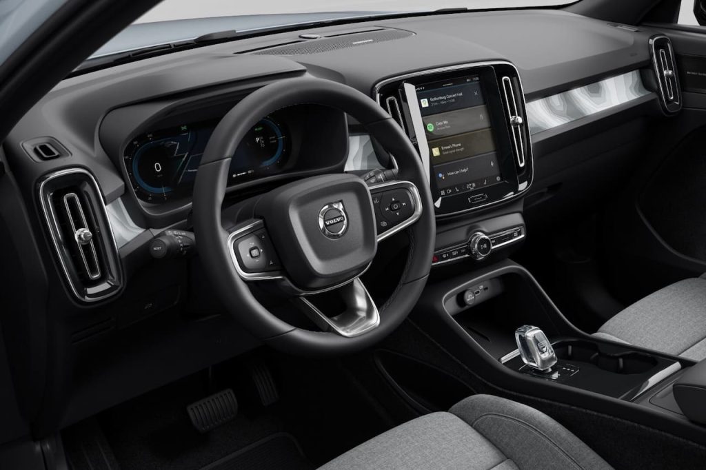 2024 volvo xc40 e c40 recharge cruscotto | Elettronauti.it