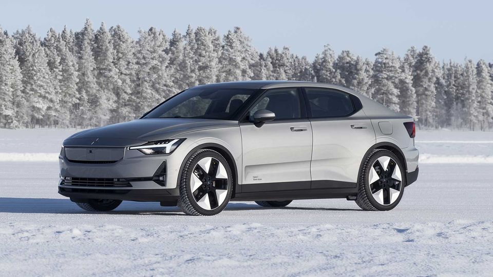 Polestar 2: tutte le novità per il nuovo model year, tra aggiornamenti estetici, interni e tecnologia
