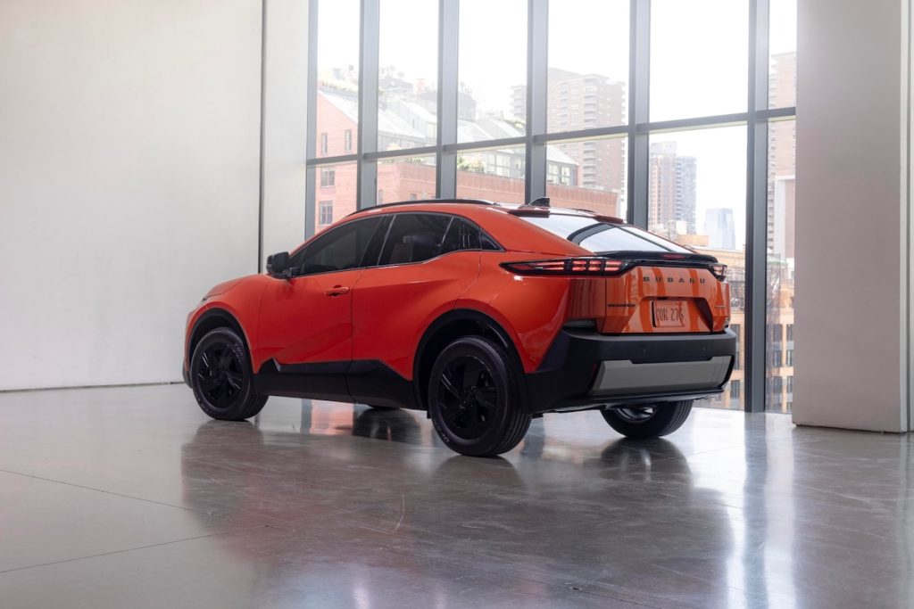 Subaru Uncharted 2026: primo SUV elettrico compatto AWD con autonomia di oltre 483 km | Elettronauti.it