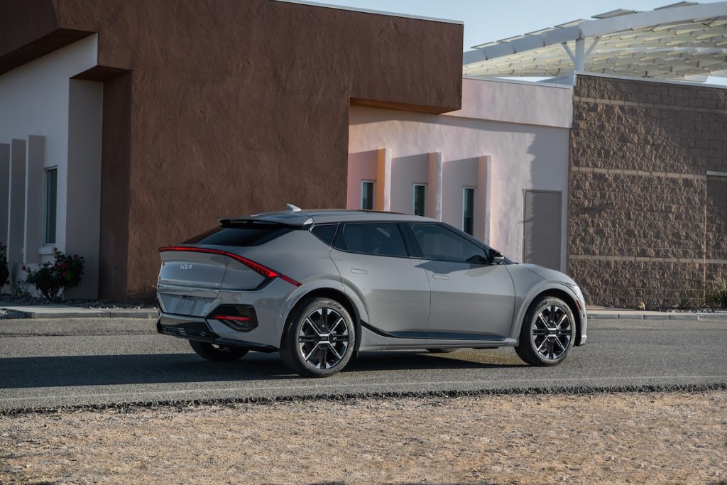 Dall'America la nuova KIA EV6 con spina NACS Tesla | Elettronauti.it