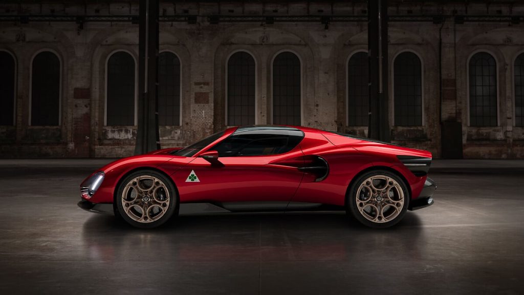 Alfa Romeo svela la supercar 33 Stradale che va da 0 a 100 in meno di 3 secondi, ma buona fortuna nell'ottenerla | Elettronauti.it