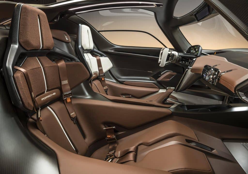 Porsche Mission X interni | Elettronauti.it