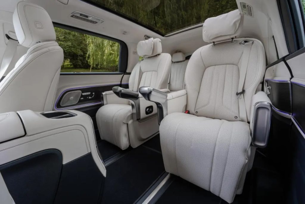 Mercedes-Benz VLE 300: van elettrico da 400 CV | Elettronauti.it