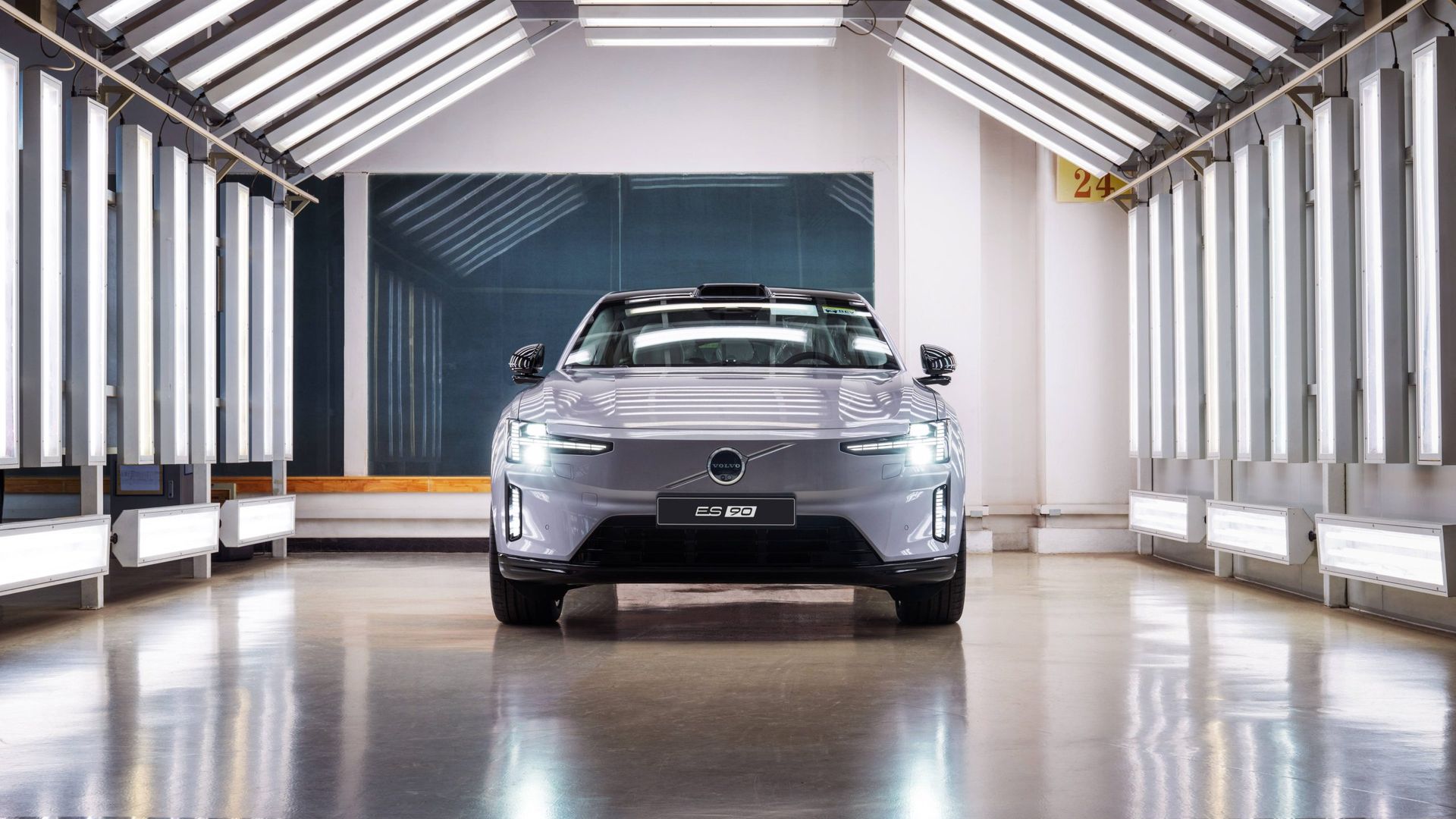 Volvo ES90 EV