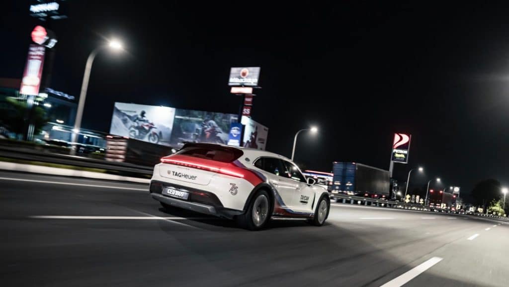 La Porsche Taycan stabilisce un nuovo record EV dopo aver percorso oltre 1.000 miglia in meno di 30 ore | Elettronauti.it