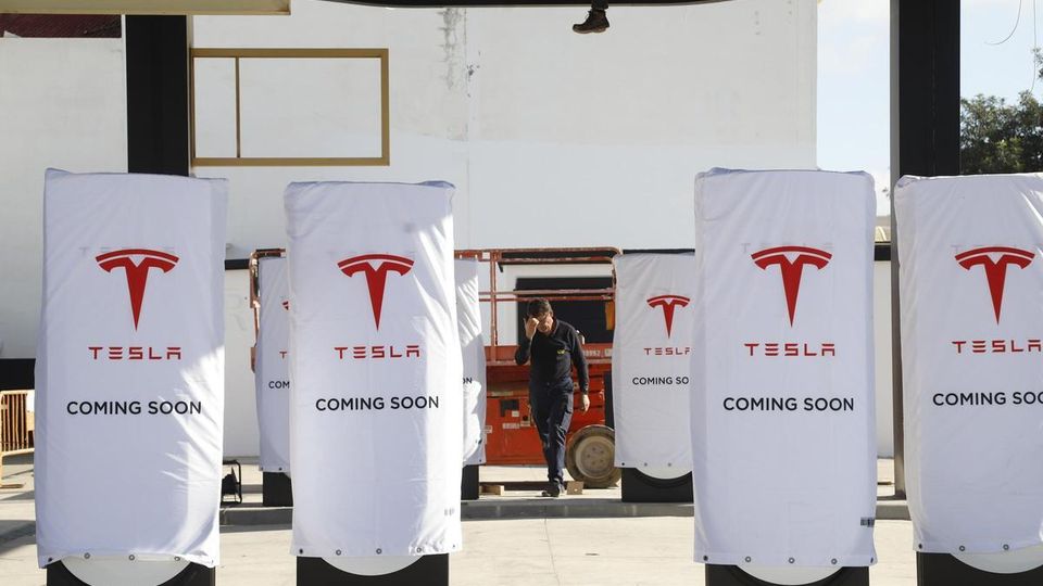 Shell Cordoba ev Tesla Suc