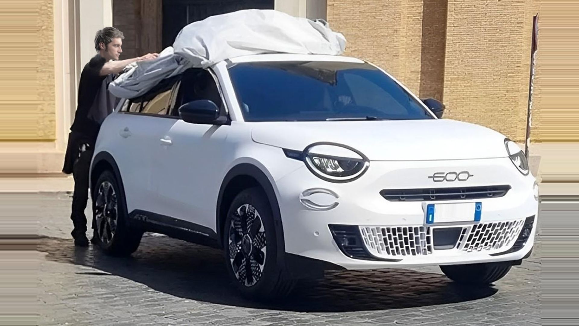 La nuova Fiat 600 fa il suo debutto a Lerici