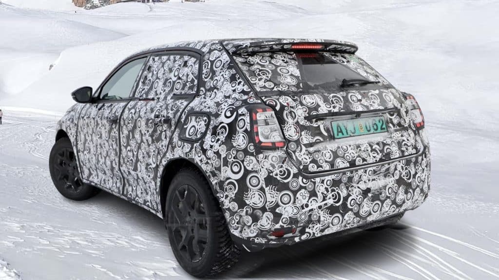 Prime foto spia di Fiat 600 EV - la cugina di Jeep Avenger | Elettronauti.it
