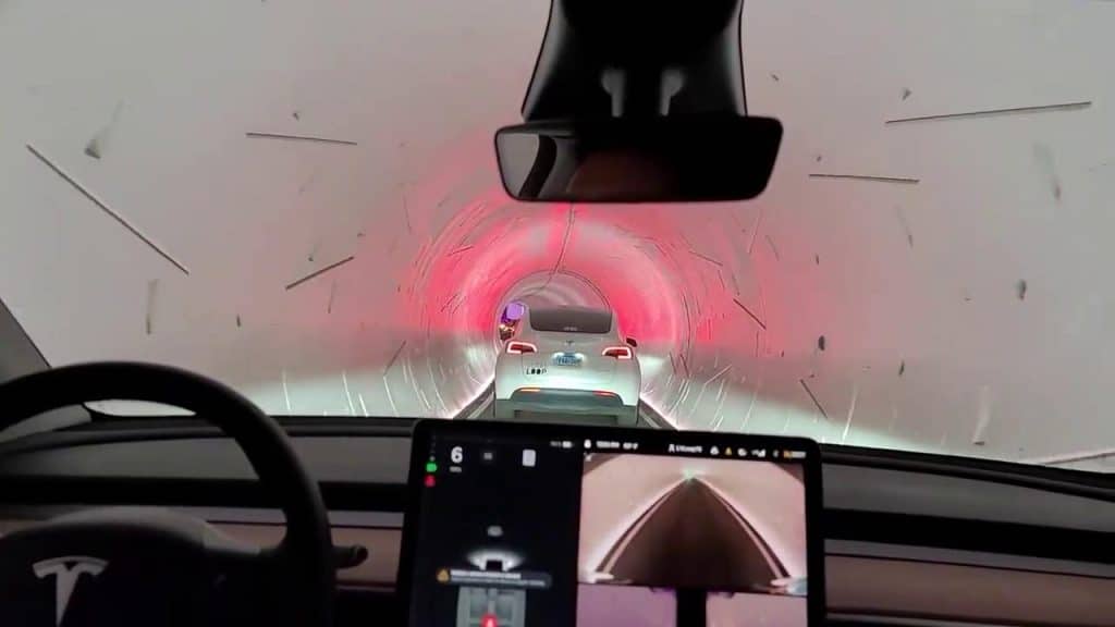 Il futuro è la guida sottoterra? La società Boring espanderà il "Vegas Loop" con 69 nuove stazioni | Elettronauti.it
