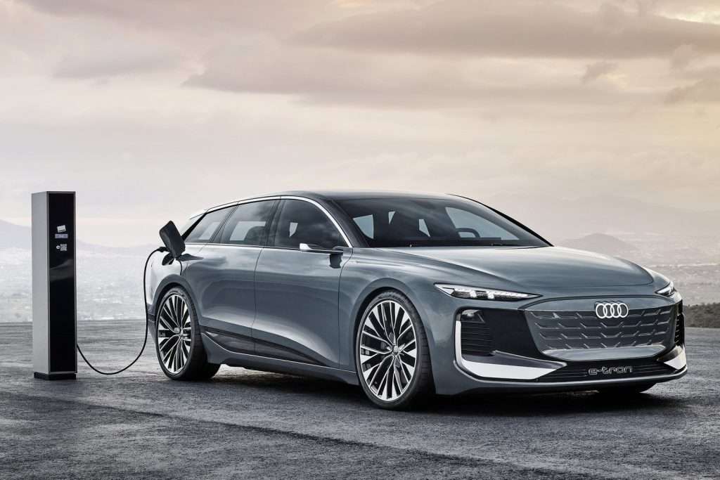 Audi A6 e-Tron Avant in ricarica