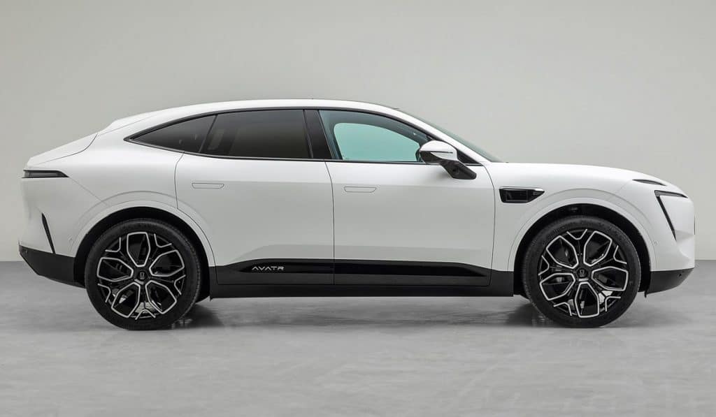 Huawei Suv Elettrico Avatr Laterale