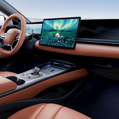 BYD Seal EV con nuovi interni aggiornati per tenere il passo con Tesla Model 3