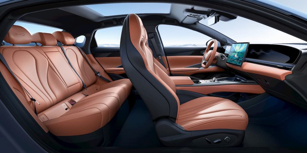 BYD Seal EV con nuovi interni aggiornati per tenere il passo con Tesla Model 3 | Elettronauti.it