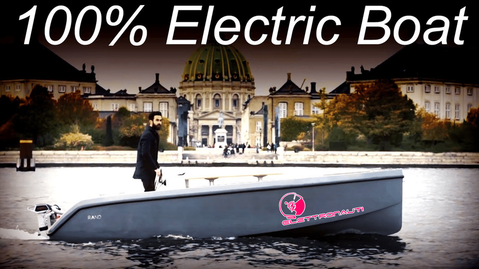 Stai pensando di acquistare una barca e non sai che pesci pigliare? Vai di elettrico!