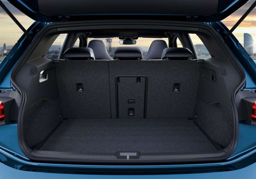 cupra born bagagliaio