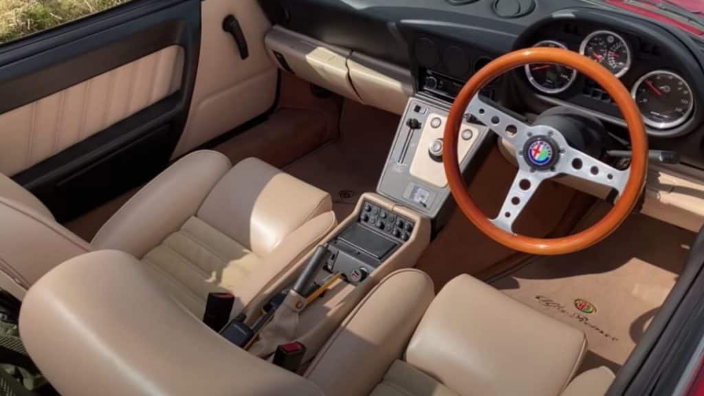 Alfa Romeo Spider Duetto