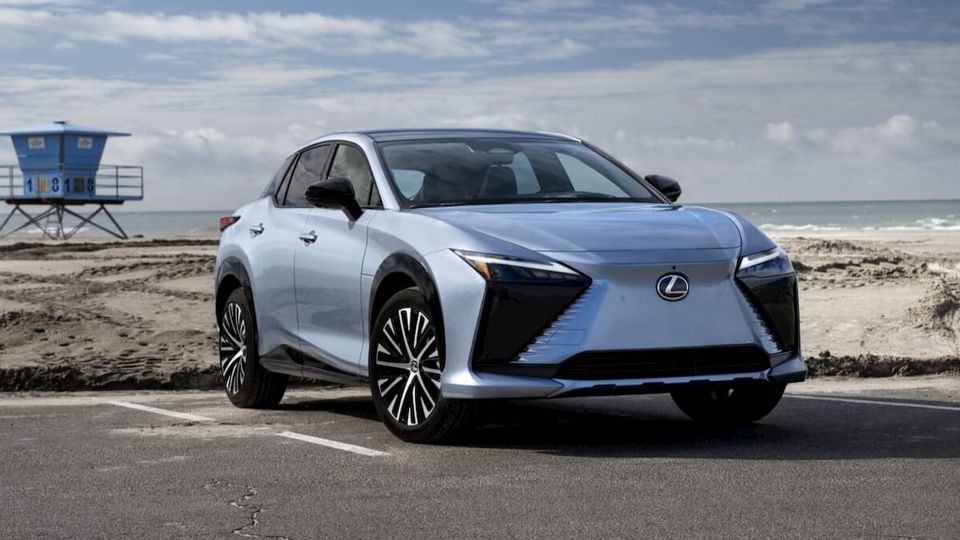 Lexus guiderà la strategia EV di Toyota con un nuovo approccio "ajimigaki".