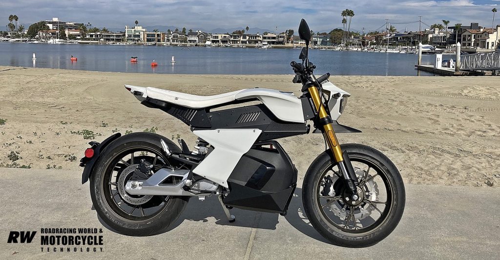 Tom Cruise ha guidato alle Olimpiadi una motocicletta davvero speciale. | Elettronauti.it