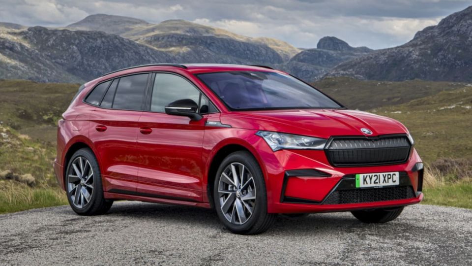Skoda Enyaq Anteriore rossa