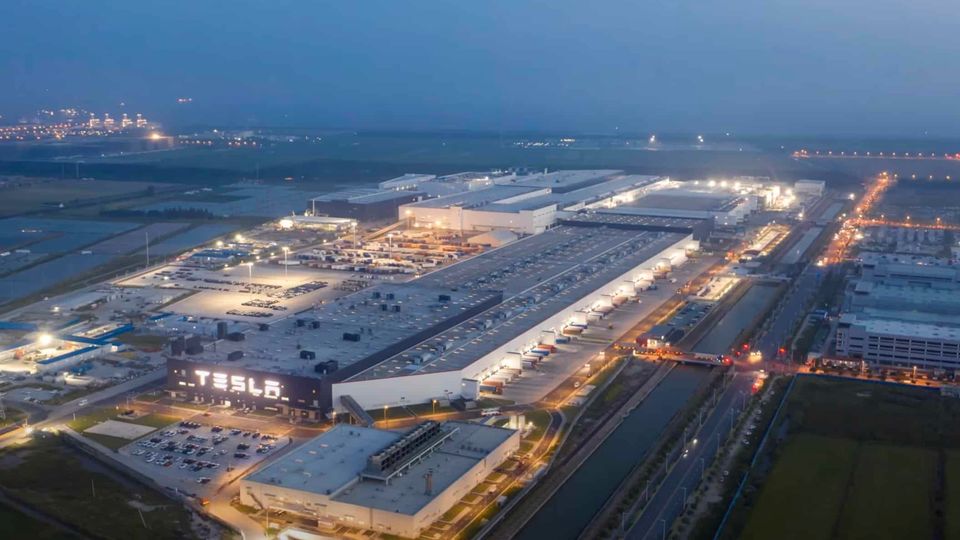 Tesla Model Y in sorpasso su Toyota Rav4 nelle vendite globali