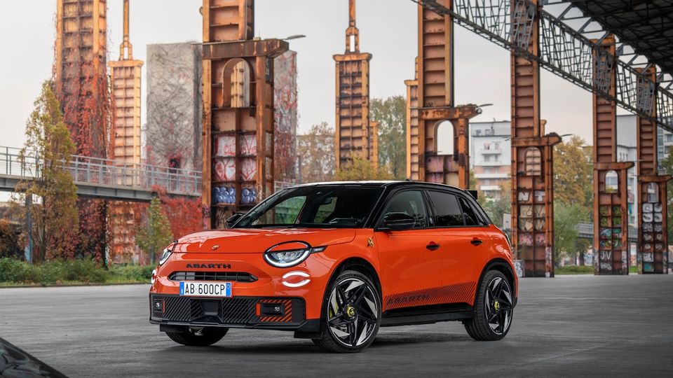 Abarth 600e Competizione Milano Cortina 2026: serie speciale