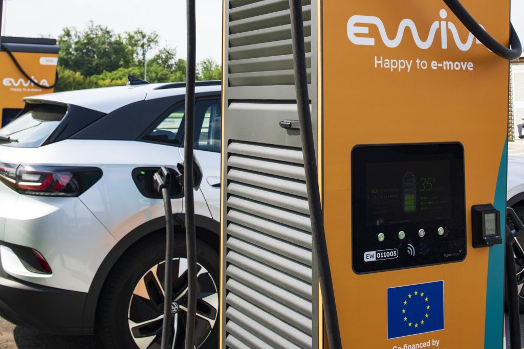 ACEA, ricariche HPC per chi non può caricare a casa. Ma sarà corretto? | Elettronauti.it