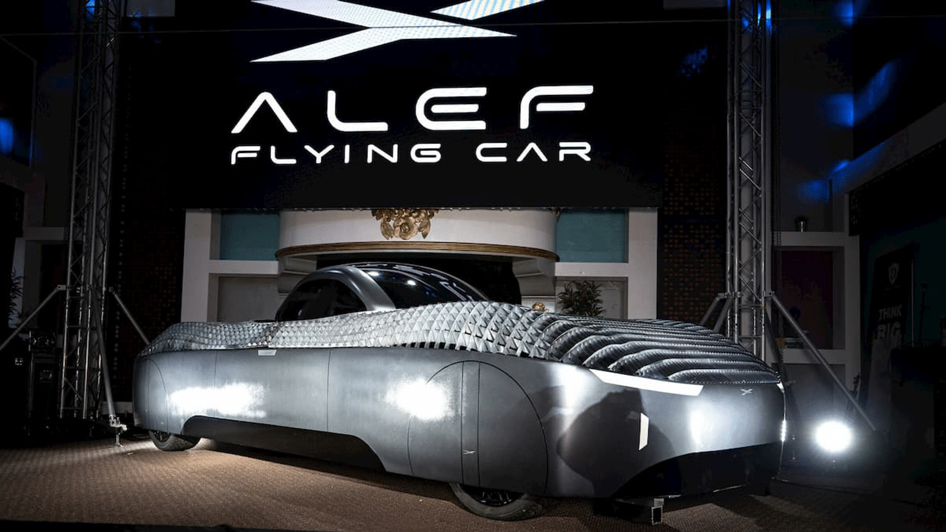La prima auto volante al mondo ALEF "Modello A" ottiene la certificazione di volo ed è elettrica al 100%