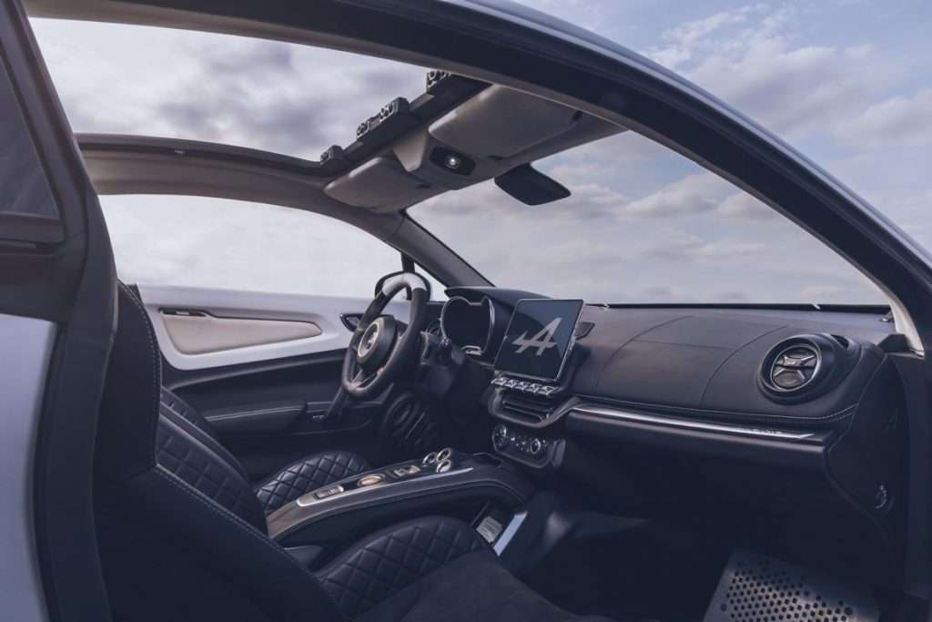 alpine a110 elettrica plancia