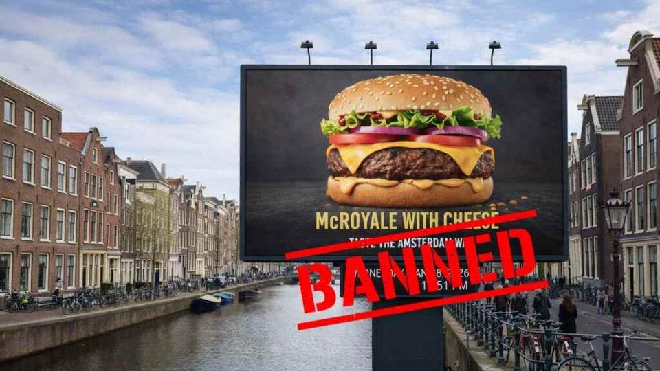 Cartellone pubblicitario con un hamburger