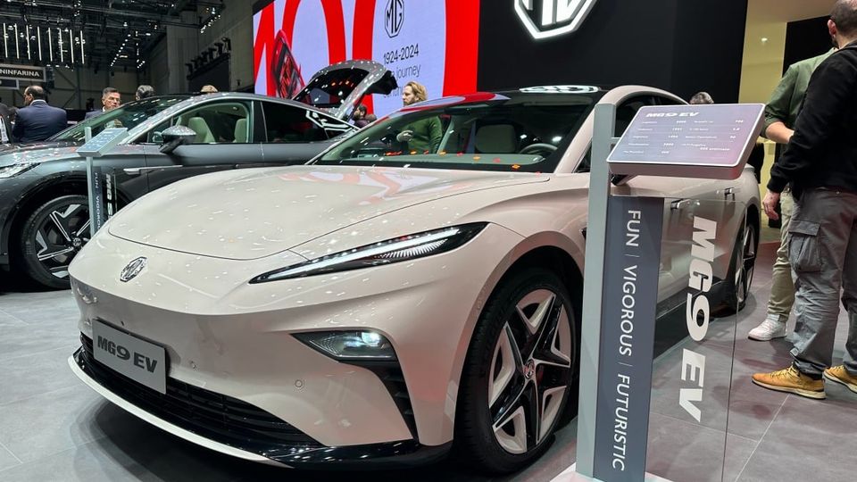 MG9 EV, la limousine elettrica cinese che sfida la Volkswagen ID.7 e la Tesla Model S!