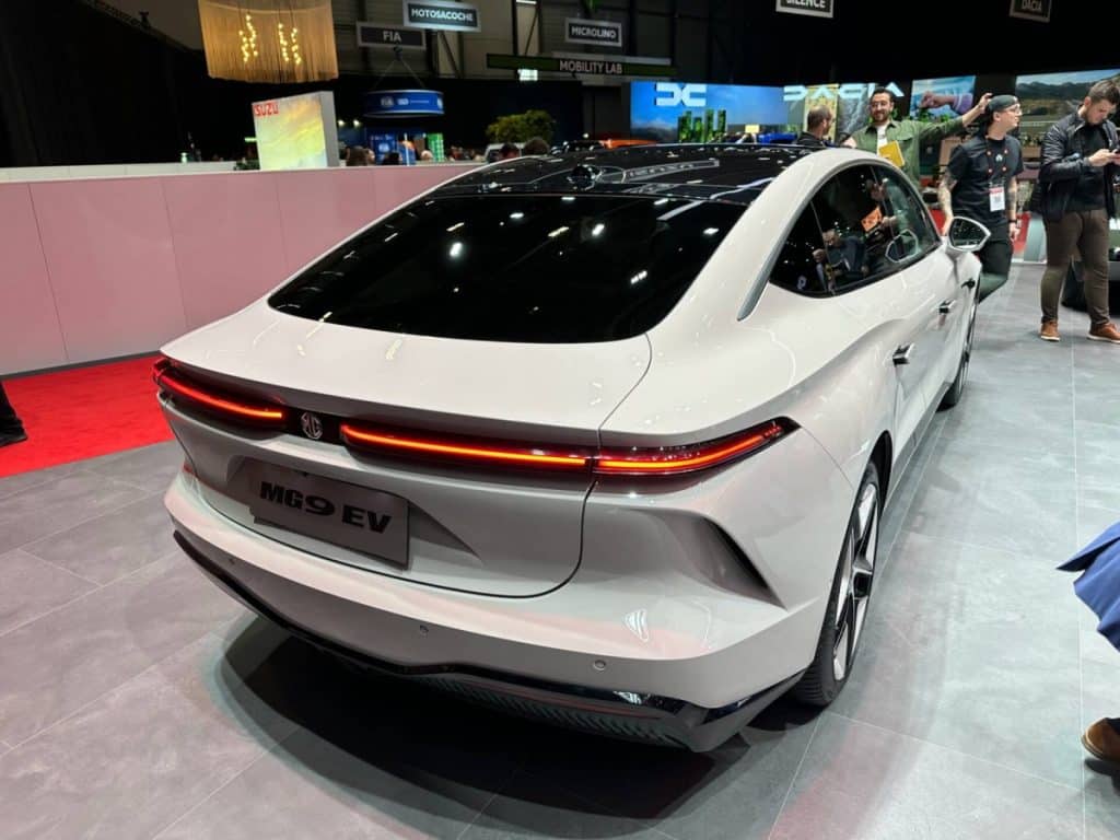 MG9, la limousine elettrica cinese che sfida la Volkswagen ID.7 e la Tesla Model S! | Elettronauti.it