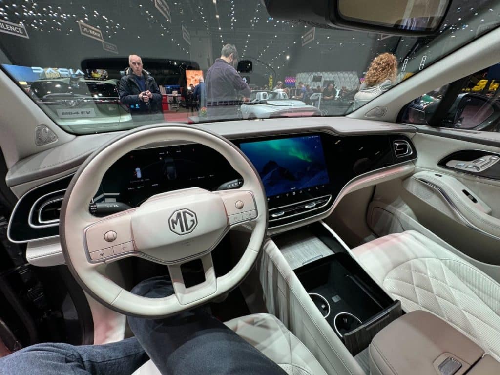 MG9, la limousine elettrica cinese che sfida la Volkswagen ID.7 e la Tesla Model S! | Elettronauti.it