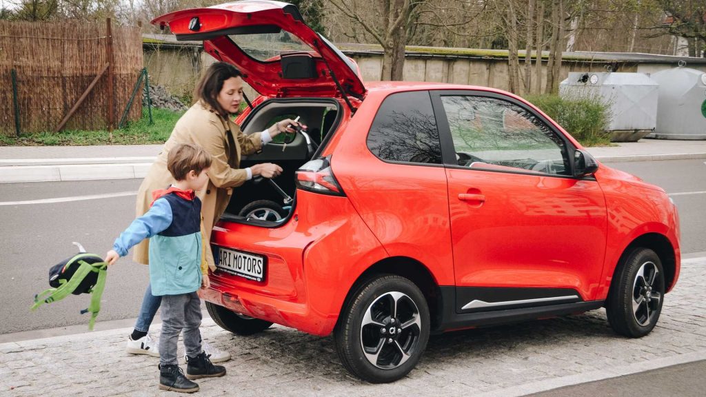 Ari 902: a due posti elettrici economici con un sacco di spazio di carico | Elettronauti.it