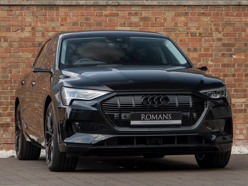 audi e-tron frontale | Elettronauti.it