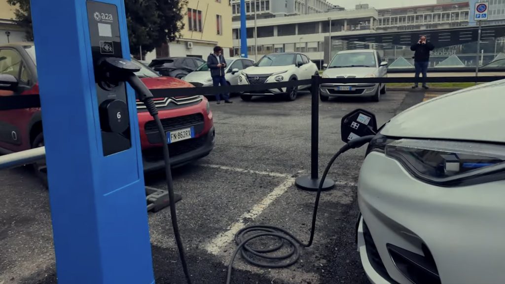 A2A Ricarica dai lampioni stradali - Brescia "Avanti!" | Elettronauti.it