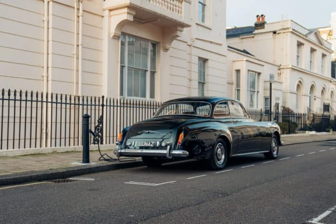 Lunaz reinventa la Bentley S2 Continental come un veicolo elettrico | Elettronauti.it