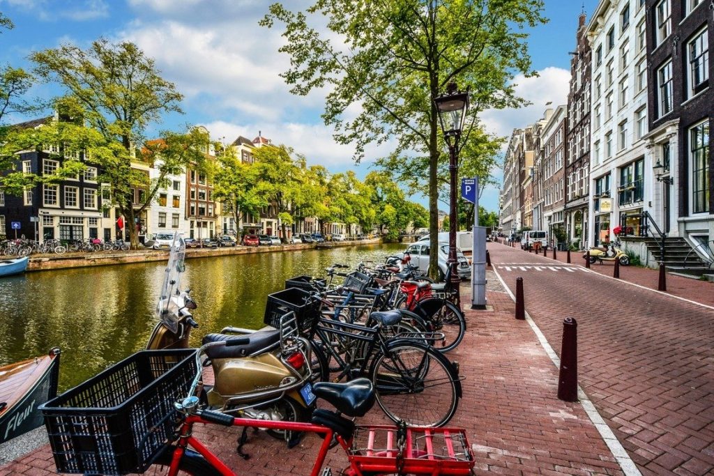 L'Aia è la prima città al mondo a vietare per legge la pubblicità dei combustibili fossili | Elettronauti.it