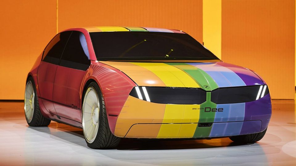 BMW iVision Dee - Anticipa la nuova classe futuristica