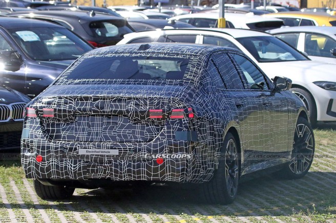 BMW i5 M60 Posteriore | Elettronauti.it