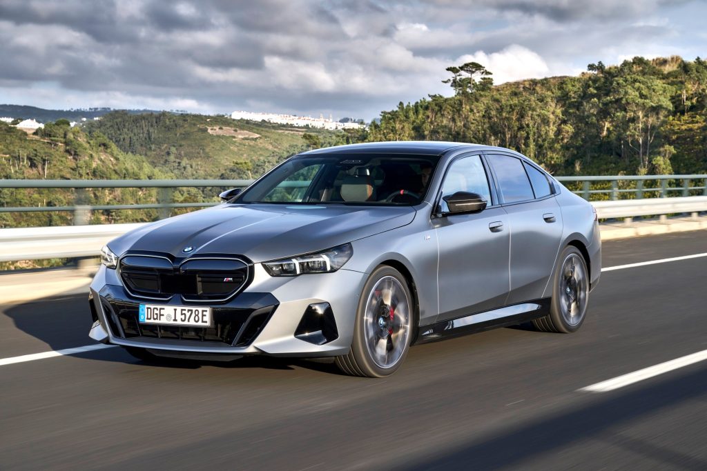 BMW i5 M60 Touring, in arrivo la station wagon elettrica | Elettronauti.it
